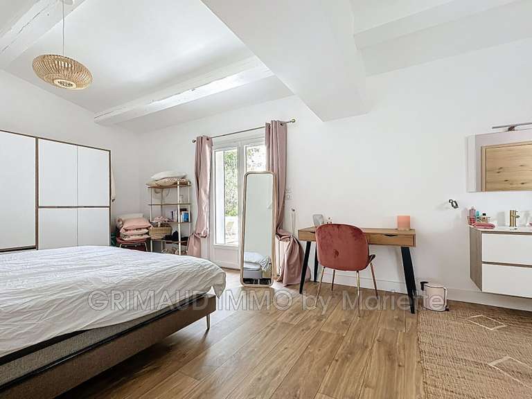 Villa Plan-de-la-Tour - 3 chambres - 175m²