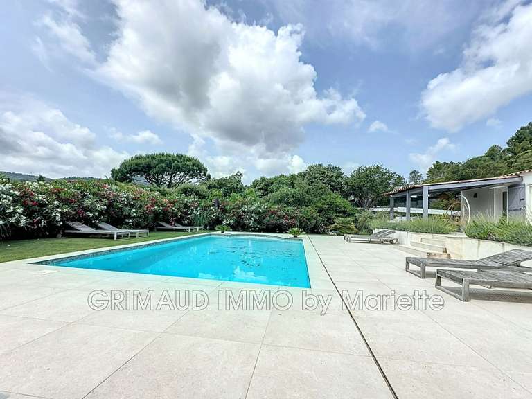 Villa Plan-de-la-Tour - 3 chambres - 175m²