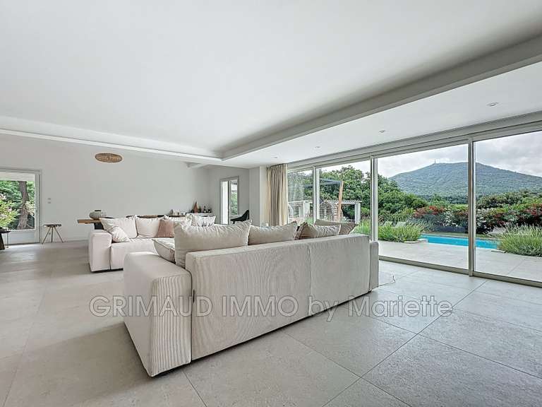 Villa Plan-de-la-Tour - 3 chambres - 175m²