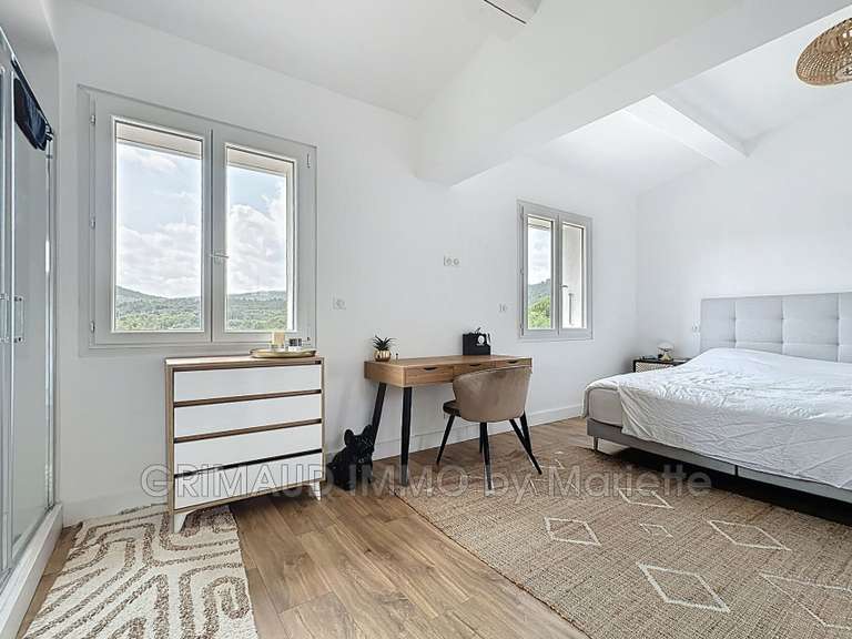 Villa Plan-de-la-Tour - 3 chambres - 175m²