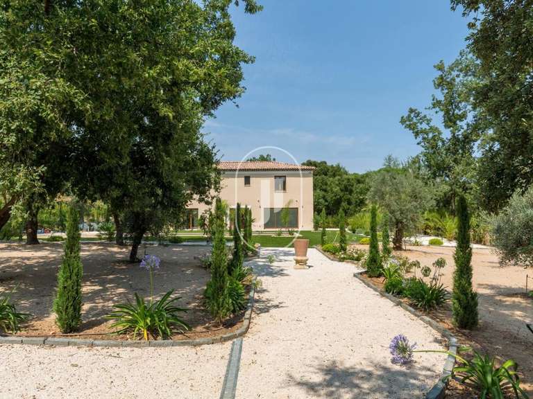 Villa Plan-de-la-Tour - 5 chambres - 190m²