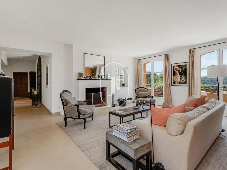 Villa Plan-de-la-Tour - 6 chambres - 400m²