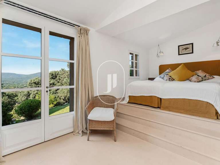 Villa Plan-de-la-Tour - 6 chambres - 400m²