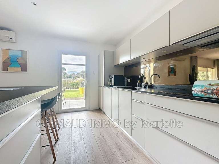 Villa Plan-de-la-Tour - 2 chambres - 87m²