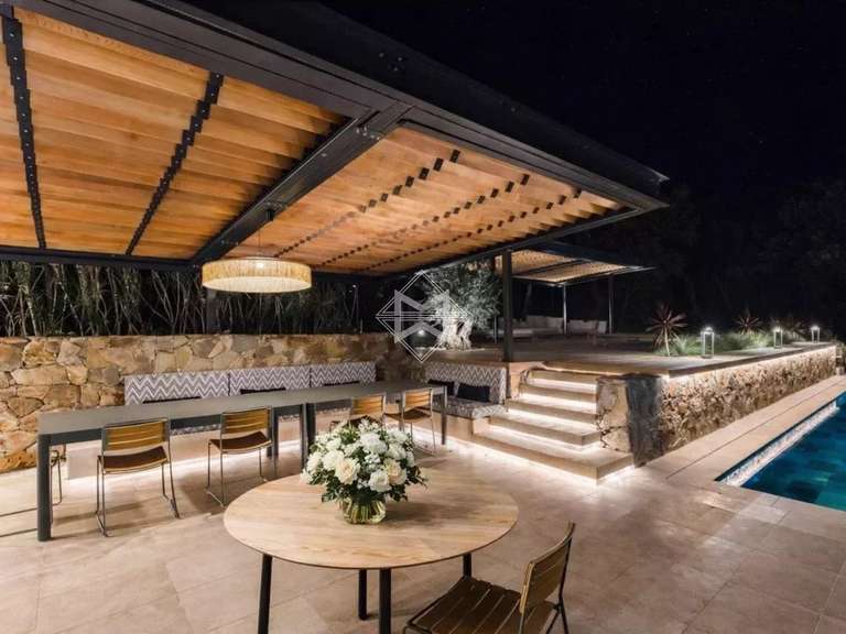 Villa Plan-de-la-Tour - 6 chambres - 270m²