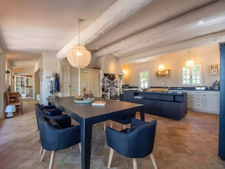 Villa Plan-de-la-Tour - 6 chambres - 270m²