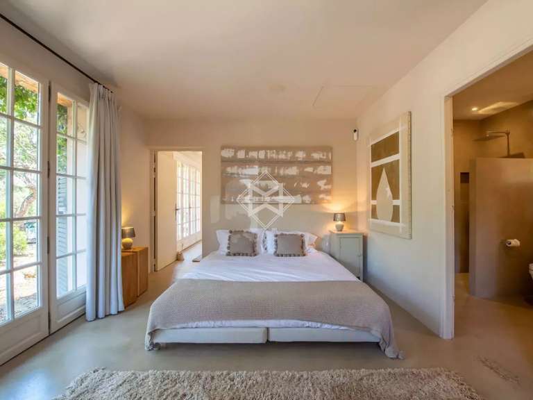 Villa Plan-de-la-Tour - 6 chambres - 270m²