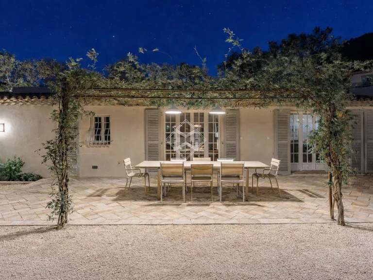 Villa Plan-de-la-Tour - 6 chambres - 270m²