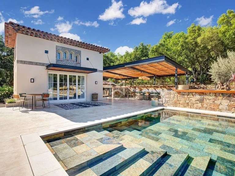 Villa Plan-de-la-Tour - 6 chambres - 270m²