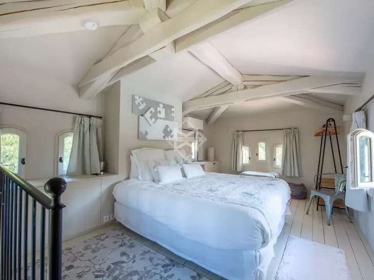 Villa Plan-de-la-Tour - 6 chambres - 270m²