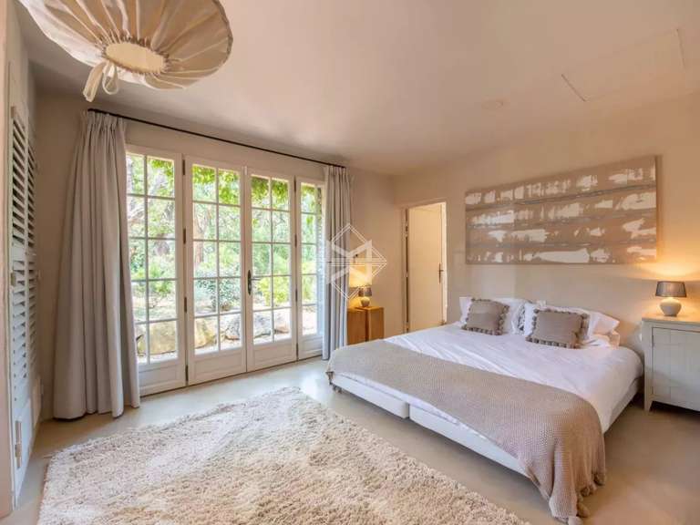 Villa Plan-de-la-Tour - 6 chambres - 270m²