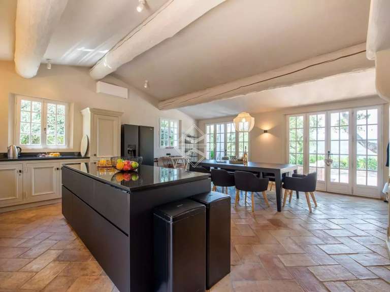 Villa Plan-de-la-Tour - 6 chambres - 270m²