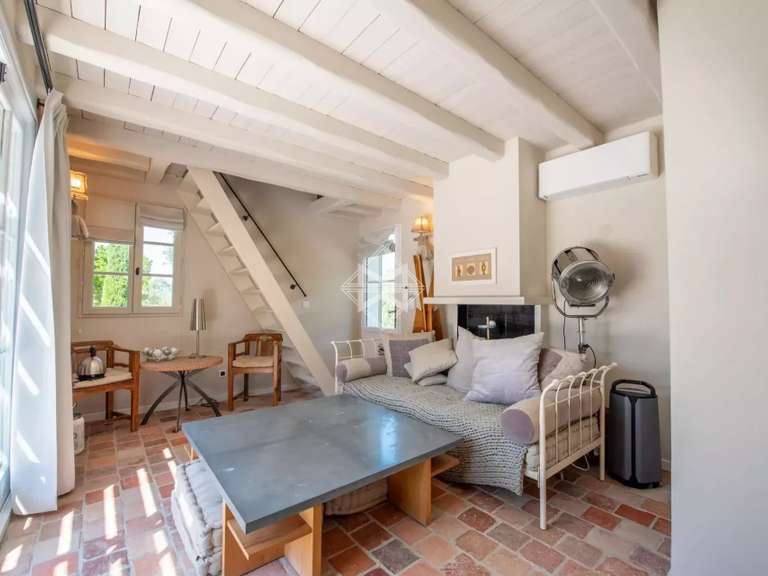 Villa Plan-de-la-Tour - 6 chambres - 270m²