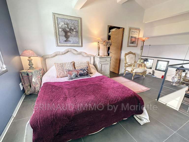 Villa Plan-de-la-Tour - 3 chambres - 172m²