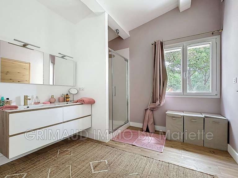 Villa Plan-de-la-Tour - 3 chambres - 175m²