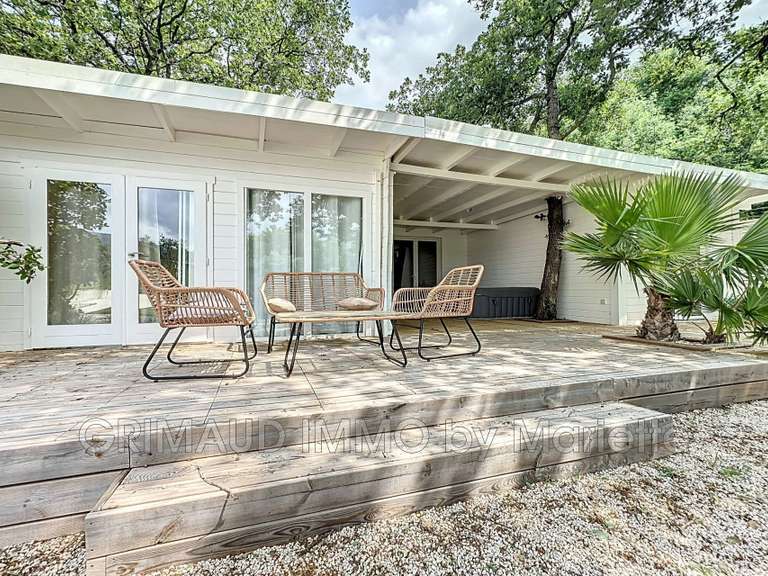 Villa Plan-de-la-Tour - 3 chambres - 175m²