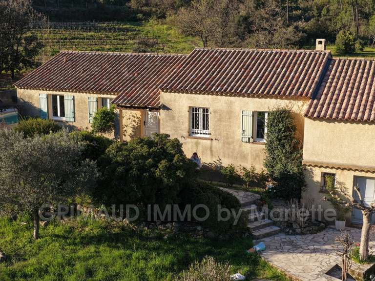 Villa Plan-de-la-Tour - 4 chambres - 138m²