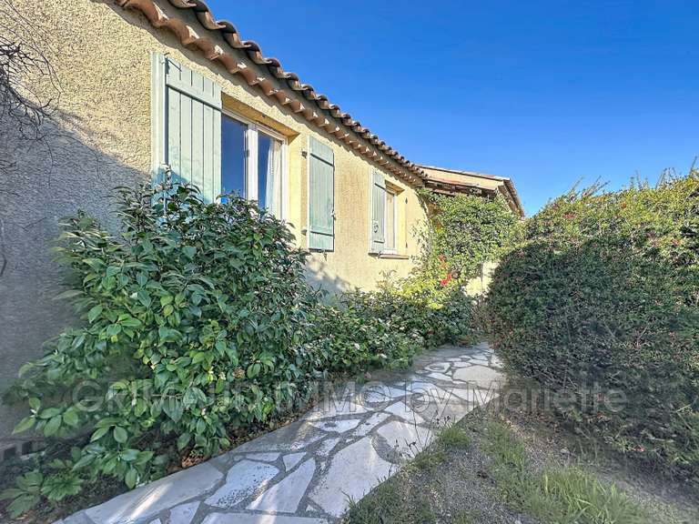 Villa Plan-de-la-Tour - 4 chambres - 138m²