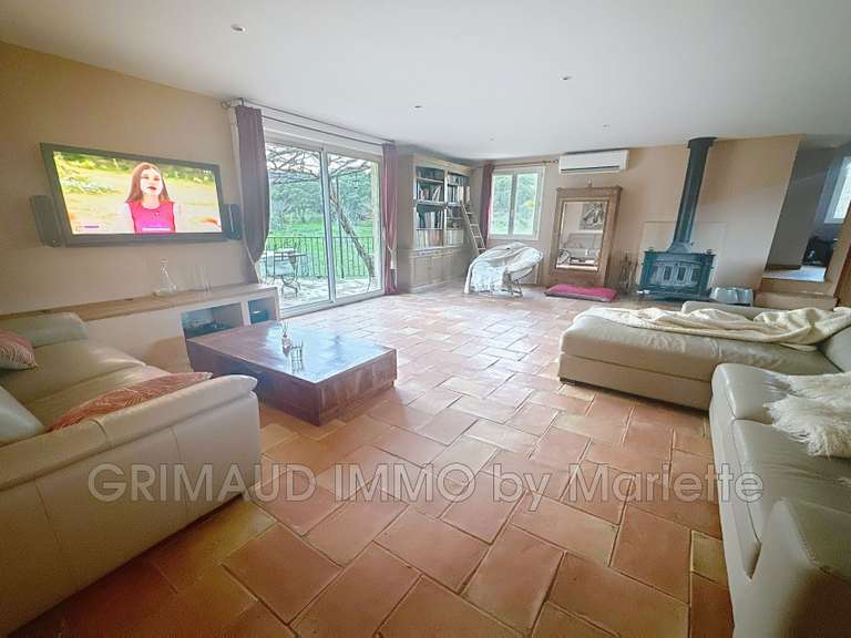 Villa Plan-de-la-Tour - 4 chambres - 138m²