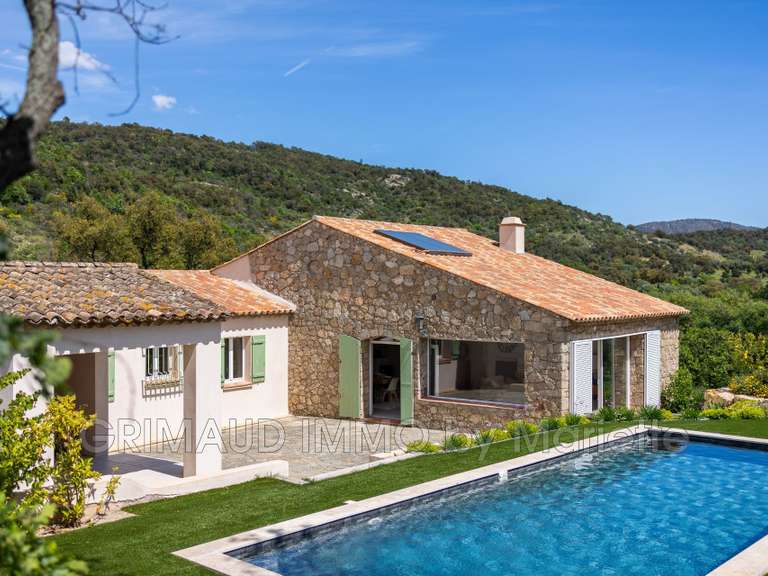 Villa Plan-de-la-Tour - 4 chambres - 195m²