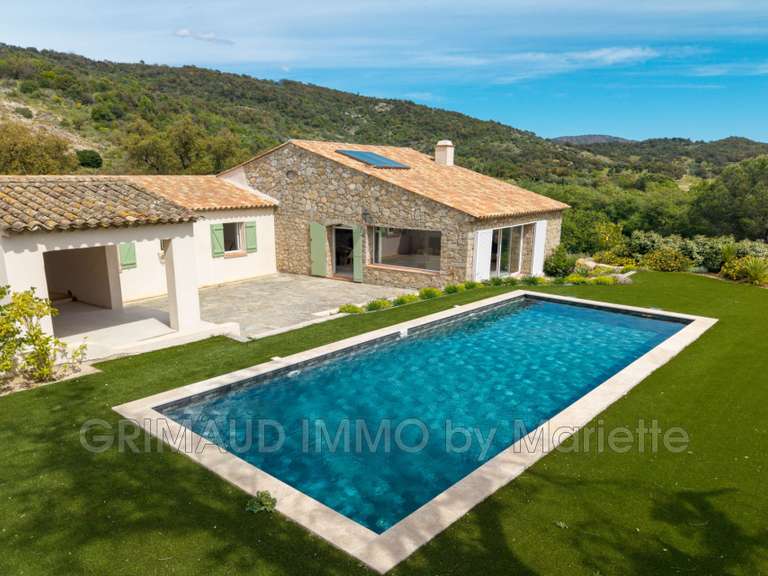 Villa Plan-de-la-Tour - 4 chambres - 195m²