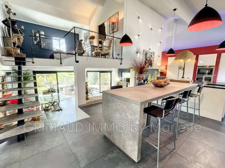 Villa Plan-de-la-Tour - 3 bedrooms - 172m²