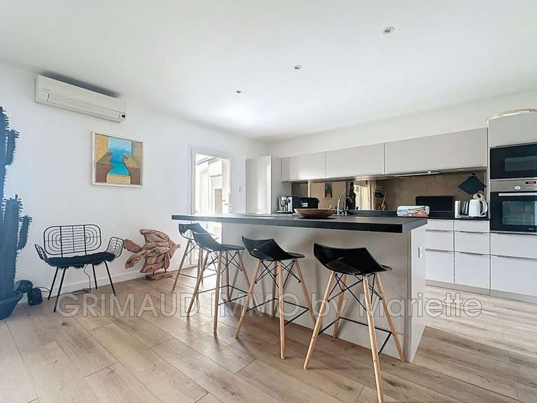 Villa Plan-de-la-Tour - 2 chambres - 87m²