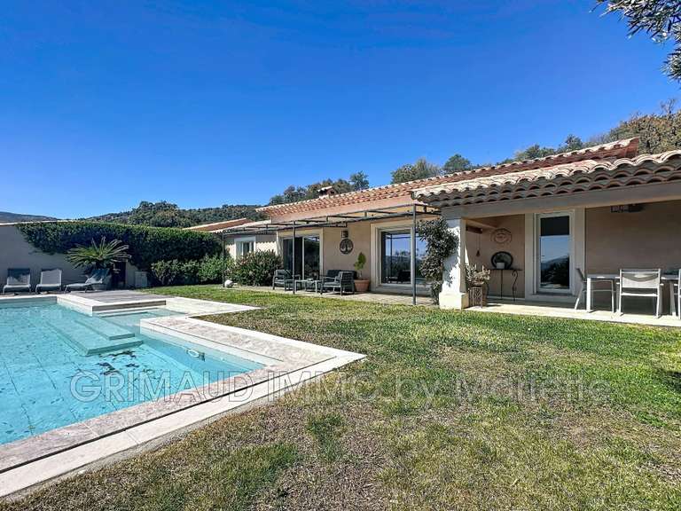 Villa Plan-de-la-Tour - 3 chambres - 132m²