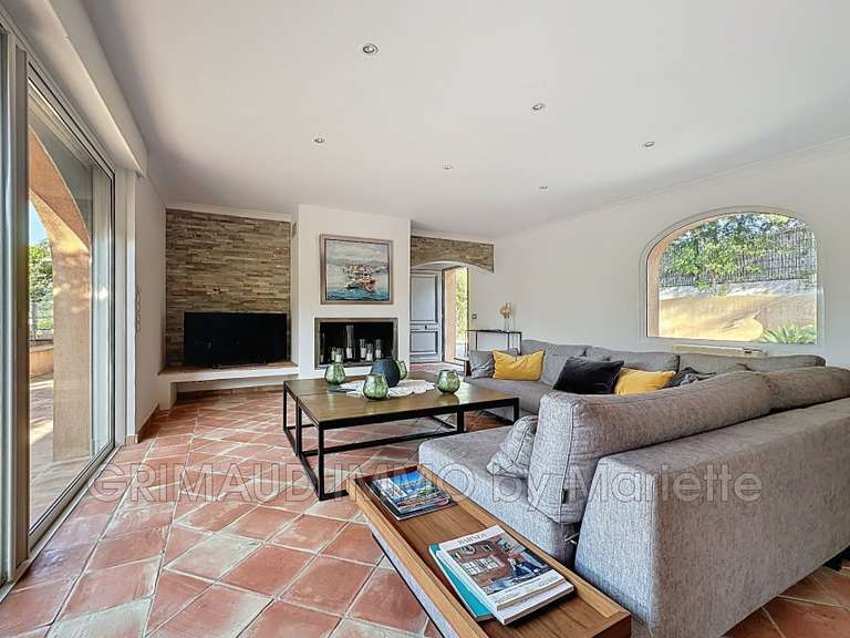 Villa Plan-de-la-Tour - 4 chambres - 185m²
