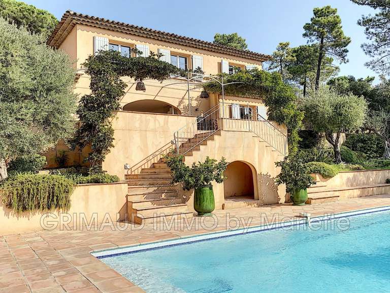 Villa Plan-de-la-Tour - 4 chambres - 185m²