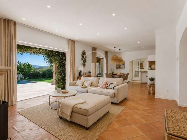 Villa Plan-de-la-Tour - 4 chambres - 150m²