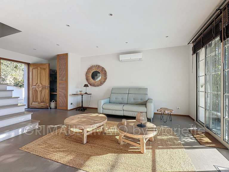 Villa Plan-de-la-Tour - 5 chambres - 150m²
