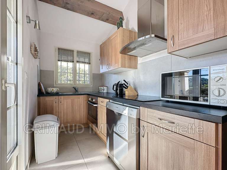 Villa Plan-de-la-Tour - 5 chambres - 150m²