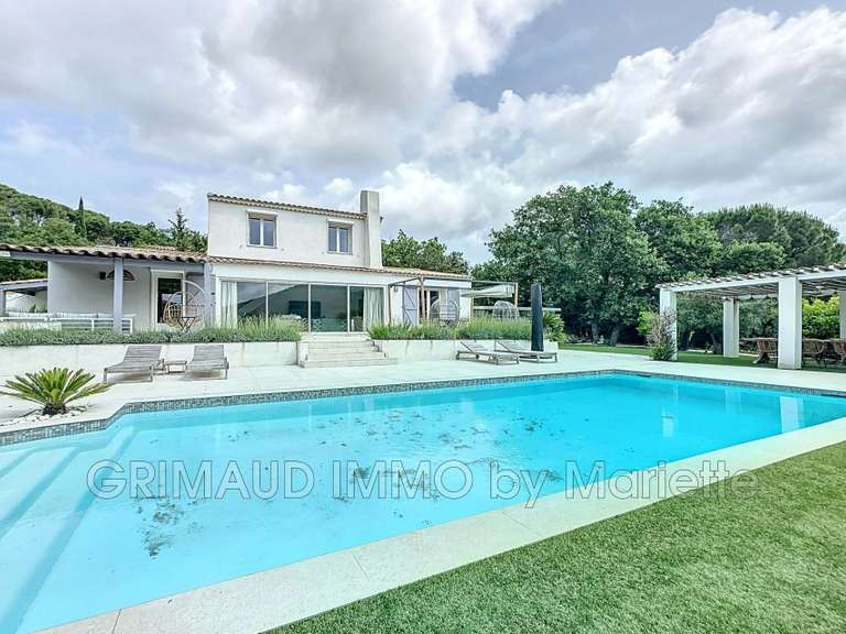 Villa Plan-de-la-Tour - 3 chambres - 175m²