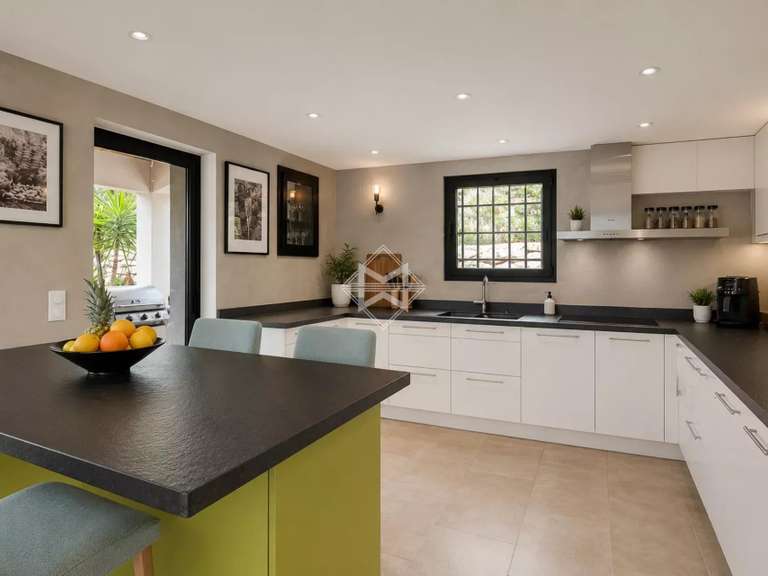 Villa Plan-de-la-Tour - 2 chambres - 280m²