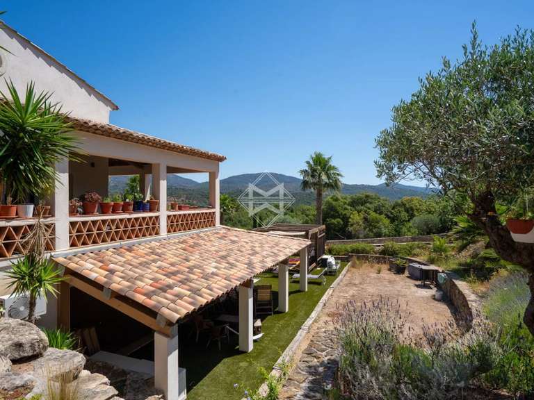 Villa Plan-de-la-Tour - 2 chambres - 280m²