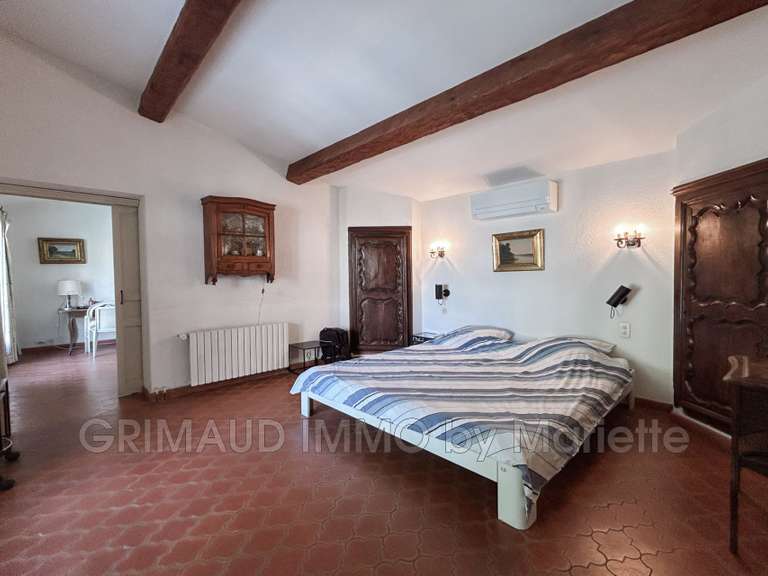 Villa Plan-de-la-Tour - 5 chambres - 250m²