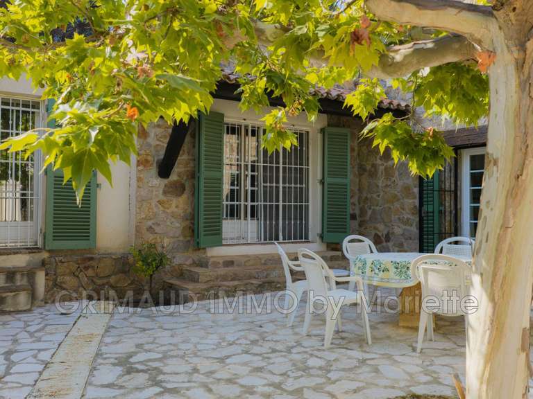 Villa Plan-de-la-Tour - 5 chambres - 250m²
