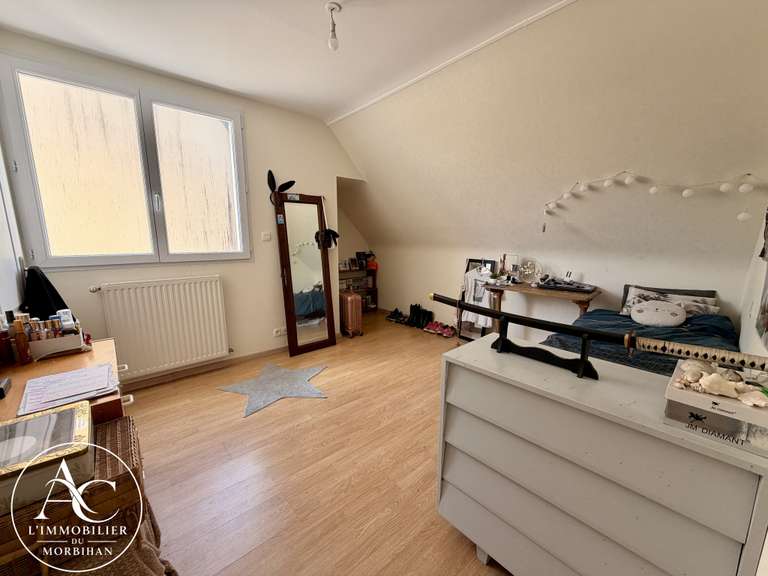Maison Plescop - 4 chambres - 141m²