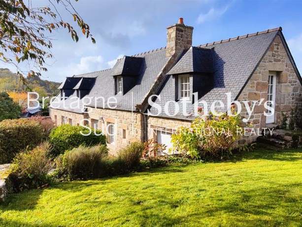 Maison Pleumeur-Bodou - 6 chambres - 208m²