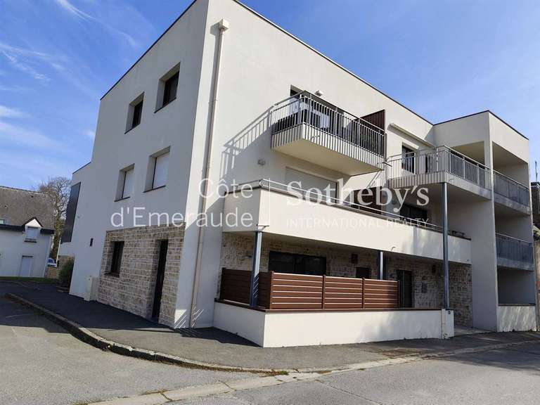 Appartement Pleurtuit - 3 chambres - 132m²