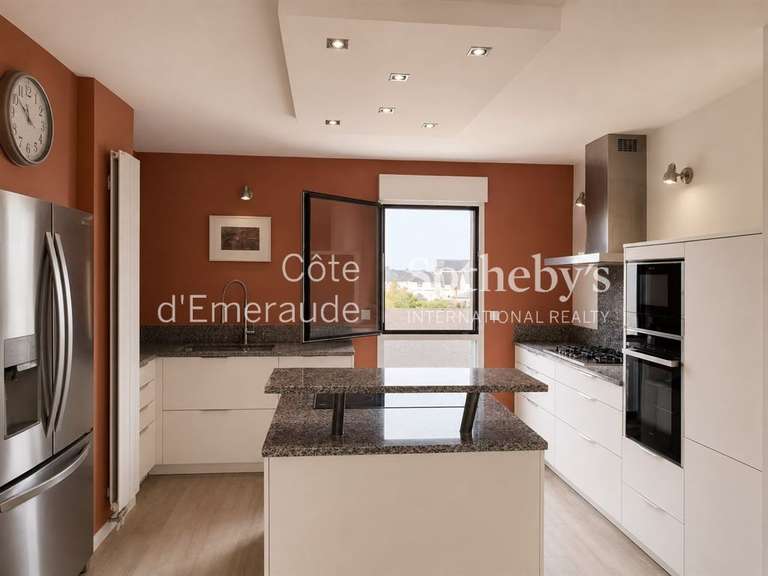 Appartement Pleurtuit - 3 chambres - 132m²