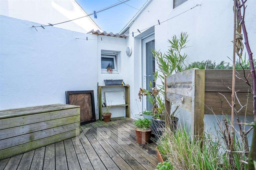 House Ploemeur