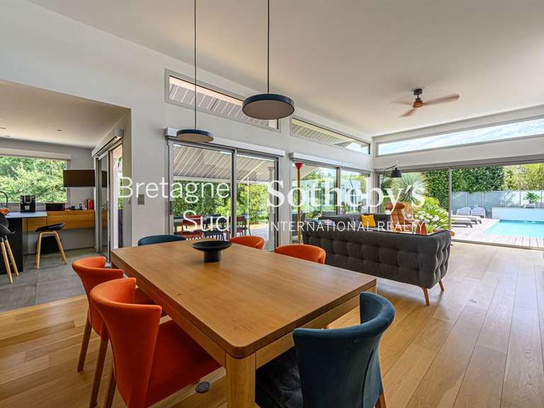 Maison Ploemeur - 3 chambres - 167m²