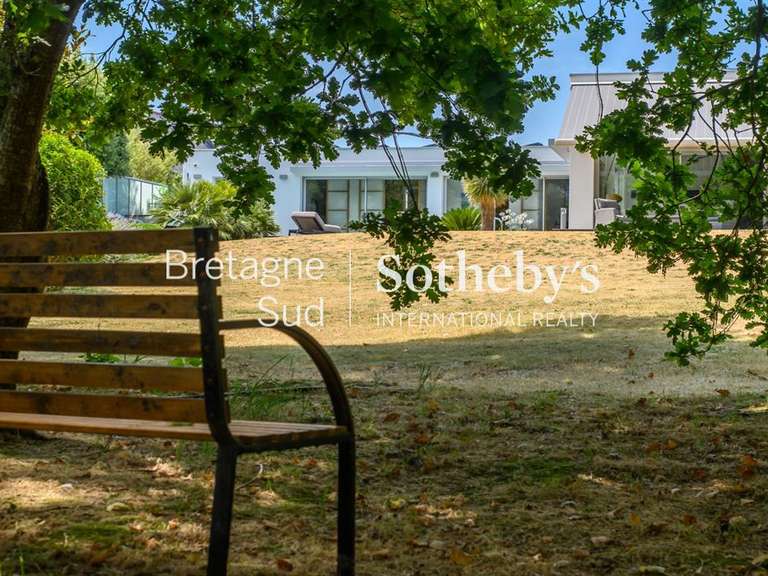 Maison Ploemeur - 3 chambres - 167m²