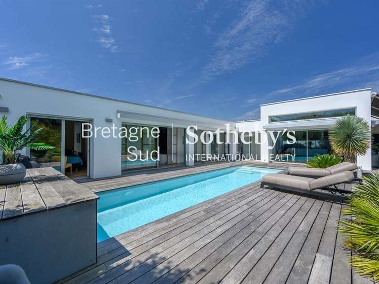 Maison Ploemeur - 3 chambres - 167m²