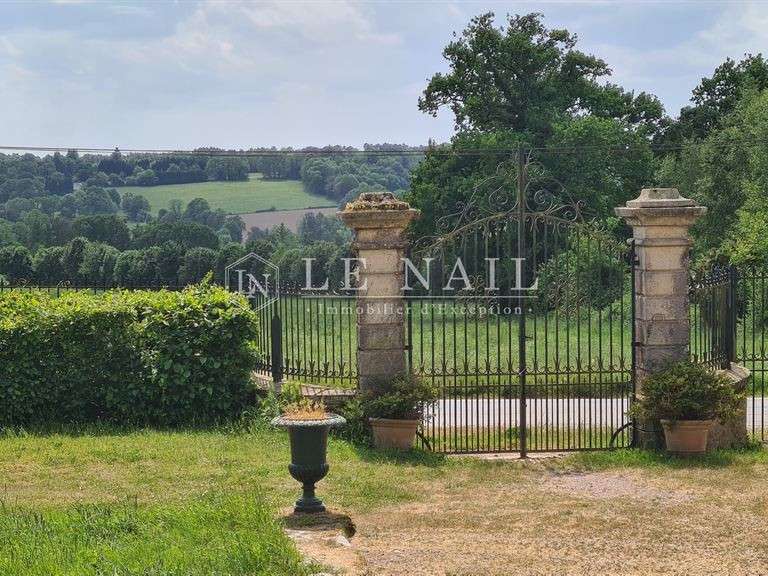 Château Ploërmel - 9 chambres - 510m²