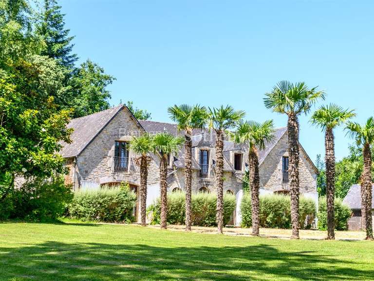 Château Plomelin - 11 chambres - 800m²