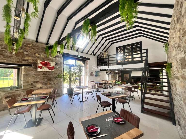 Maison Plomodiern - 466m²