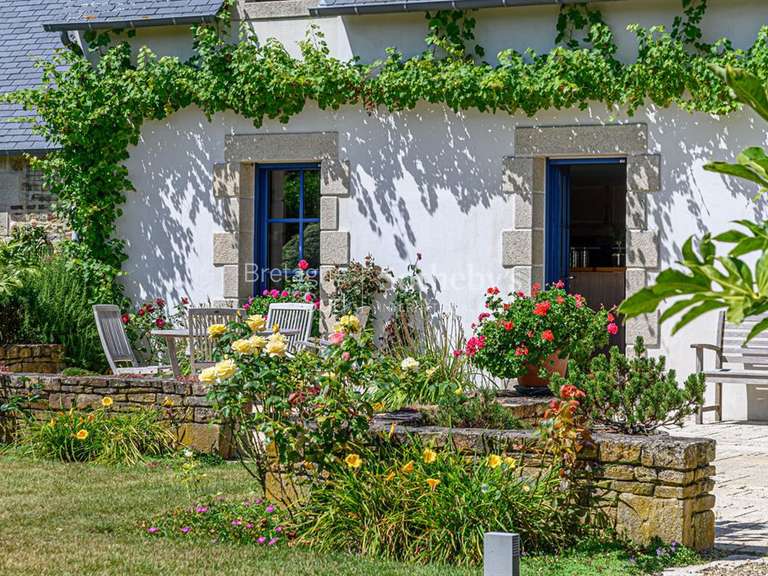 Maison Plonéour-Lanvern - 3 chambres - 350m²